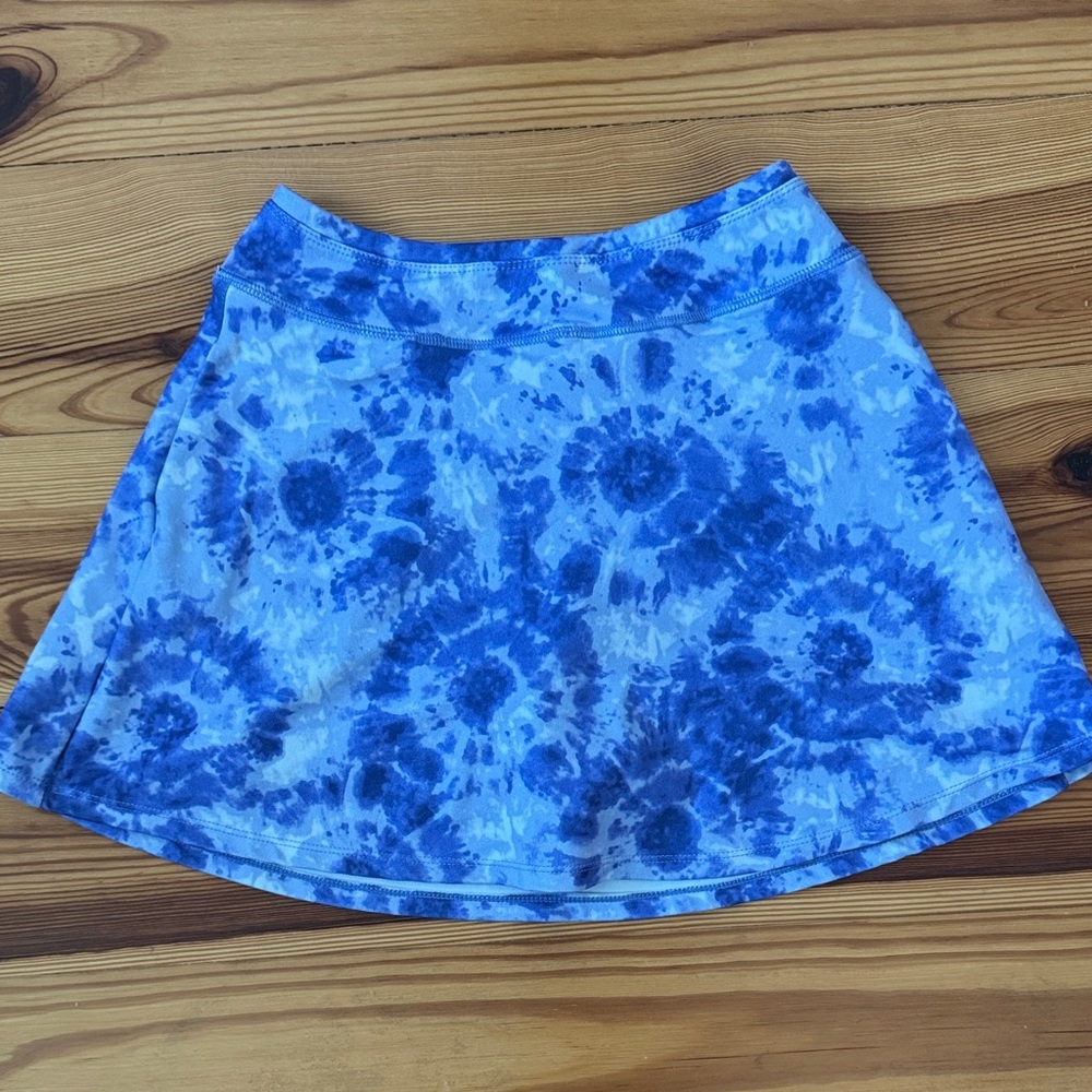 EUC Freely Vibrant Purple Tie-Dye Tennis Skater Skirt size Med Girls Skort